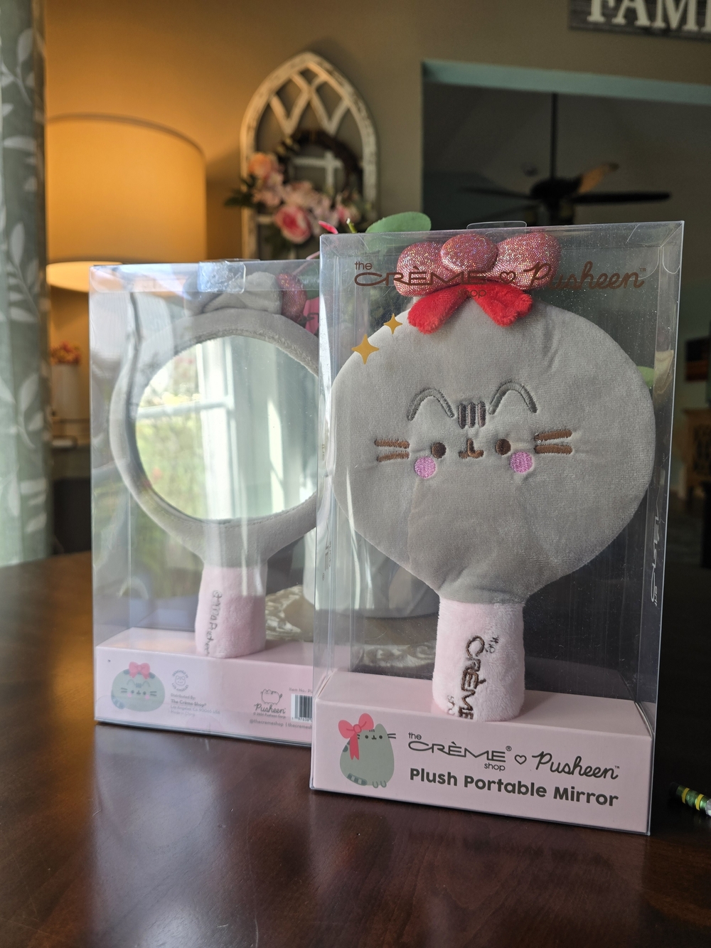 The CREMR SHOP Pusheen Plush Portable Mirror - Gray with Pink Bow
